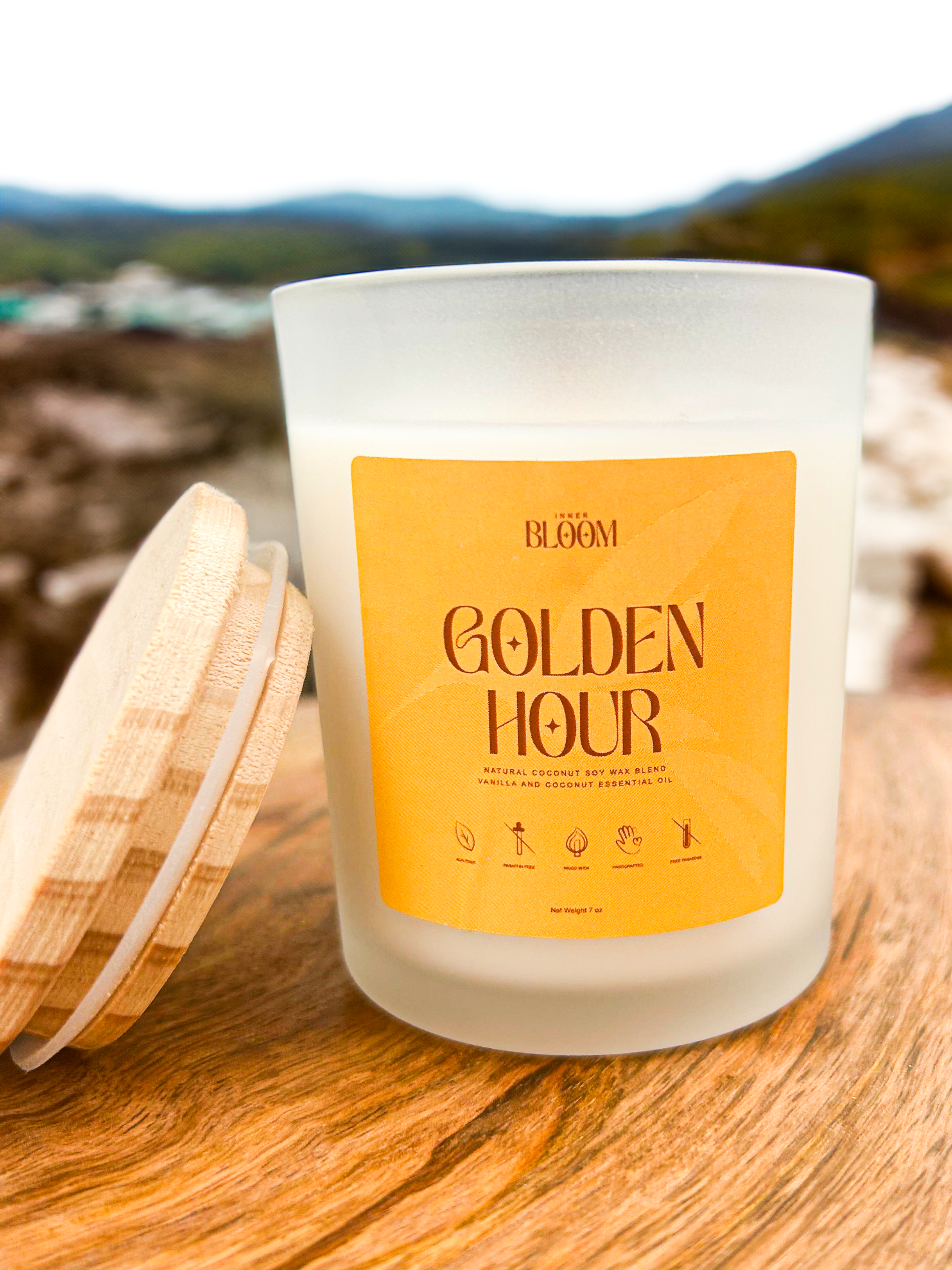Vanilla and coconut Candle - golden hour